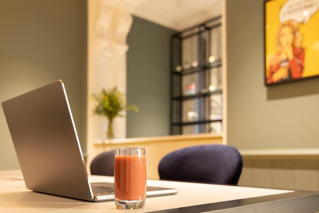 The 55 by Le Mirage - Resim 24