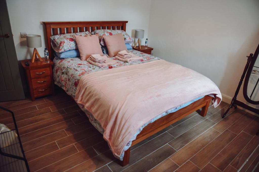 Lizzie's Cottage - One-Bedroom House