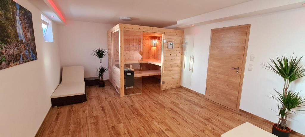 Postel nebo postele na pokoji v ubytování Ferienwohnung Hipp - Bockstallsee