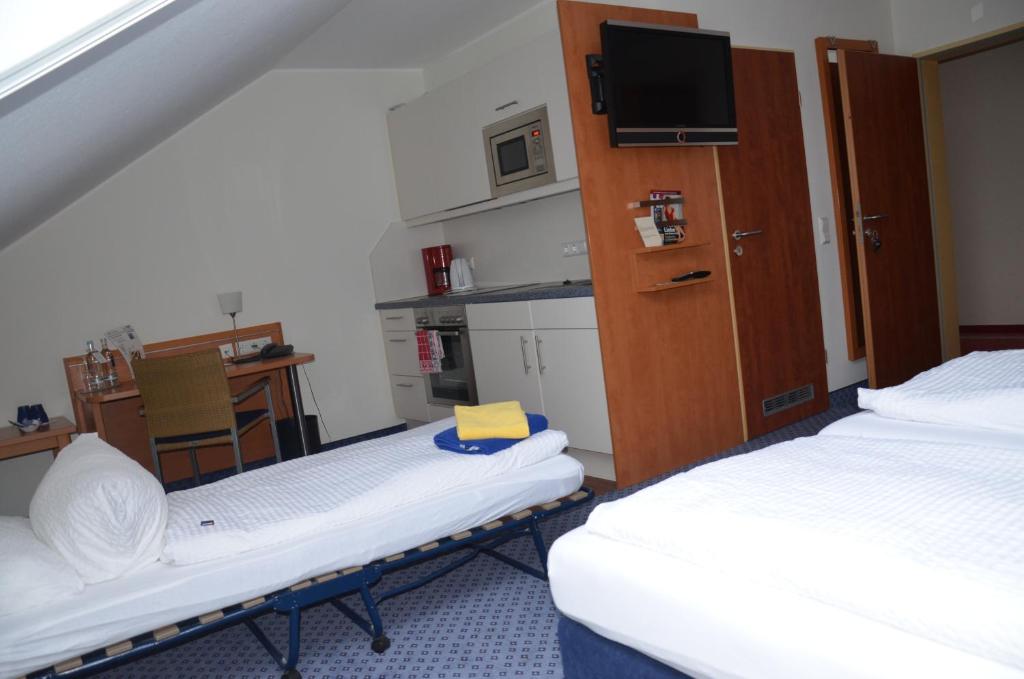 Hotel Aquamarin - Çift Kişilik Oda - Ekstra Yataklı