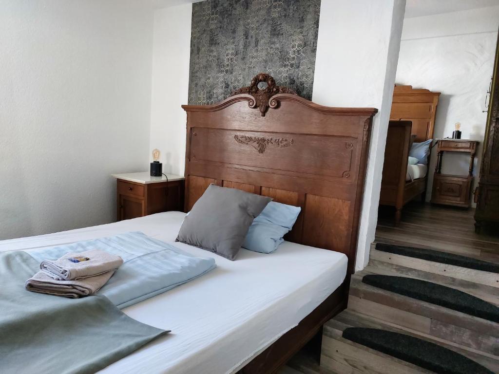 Postel nebo postele na pokoji v ubytování ReSt Inn Monschau