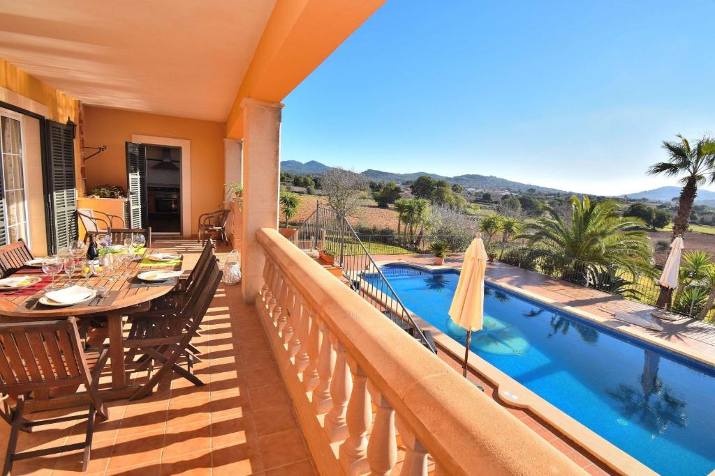 Bazén v ubytování 176 Villa Can Claret Gran ET3690 by Mallorca Charme nebo v jeho okolí