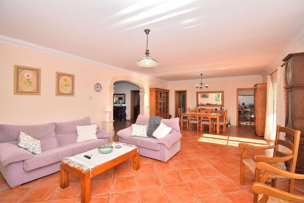 Posezení v ubytování 176 Villa Can Claret Gran ET3690 by Mallorca Charme