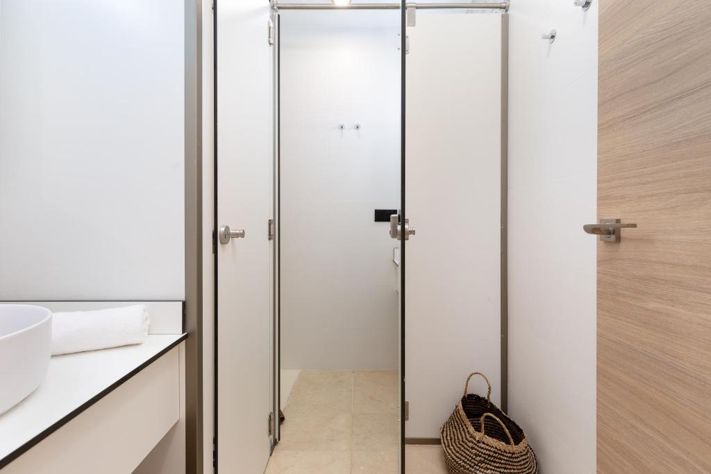 Travel Habitat La Marina Real, Valencia – Updated 2023 Prices