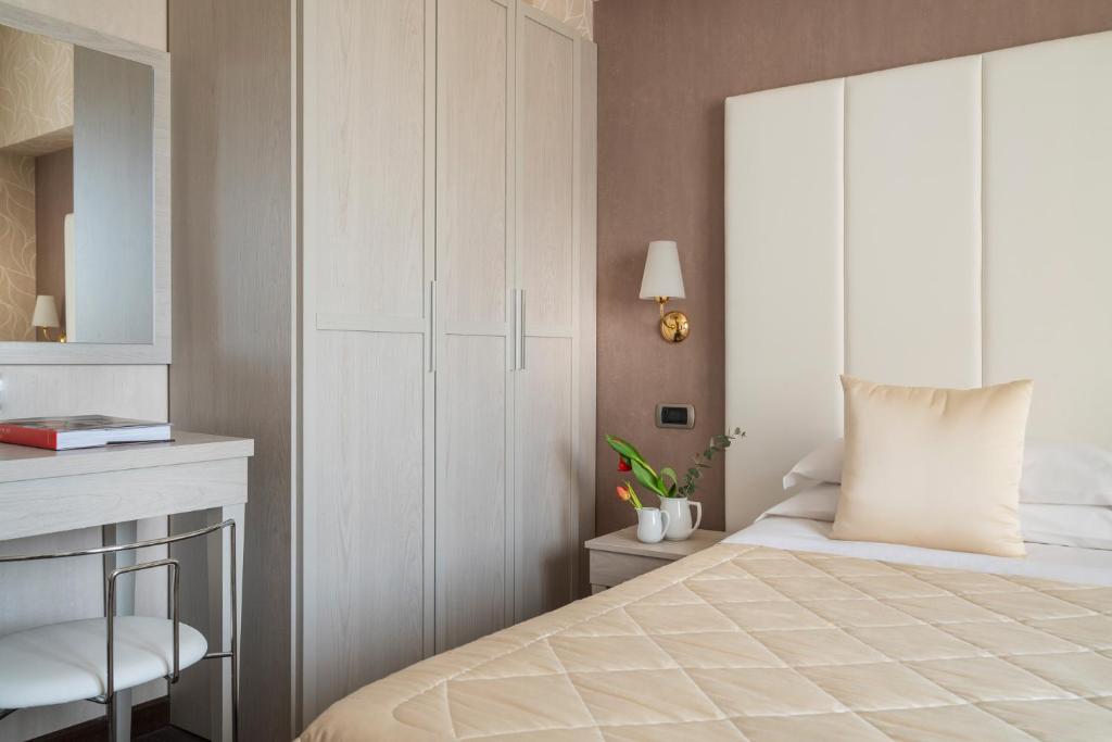 Hotel Re Enzo - Resim 32