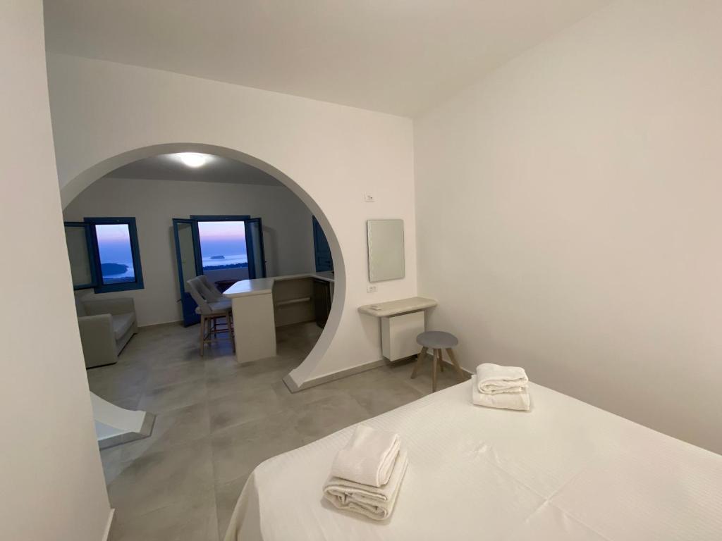 Fotografia z galérie ubytovania ENA suites Santorini v destinácii Pyrgos