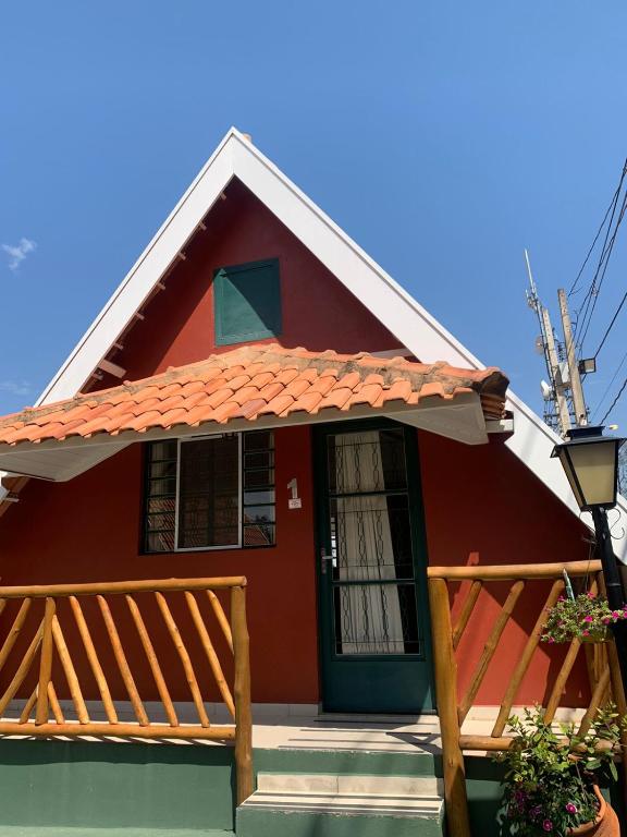 Águas Chalés Temporada - Chalés e Lofts Confortáveis - Piscina - Próximo ao Thermas - Chalet