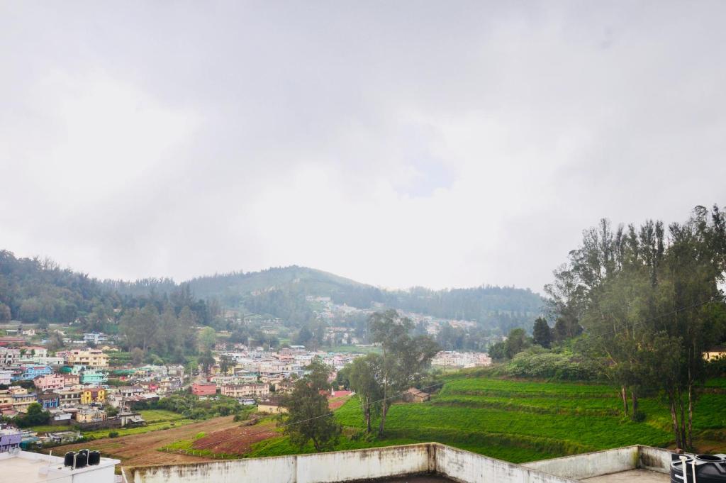 Down House 19 Ooty - TEYT HOLIDAYS - Villa De Dos Dormitorios