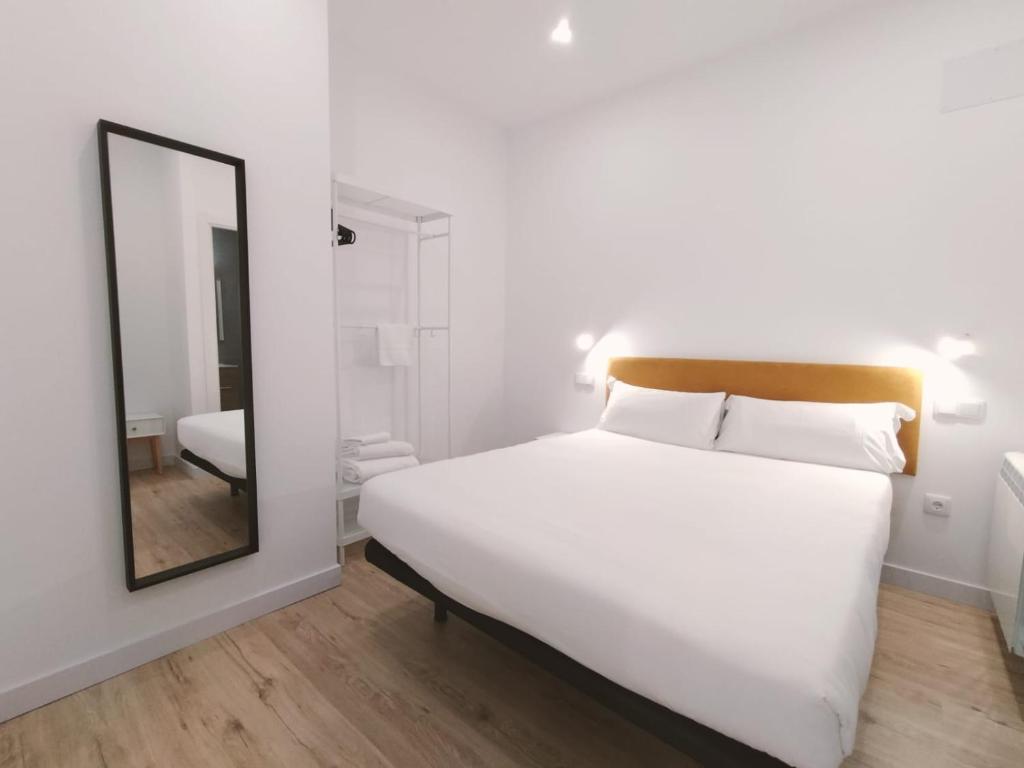 Apartamentos La Brava by gaiarooms - Studio