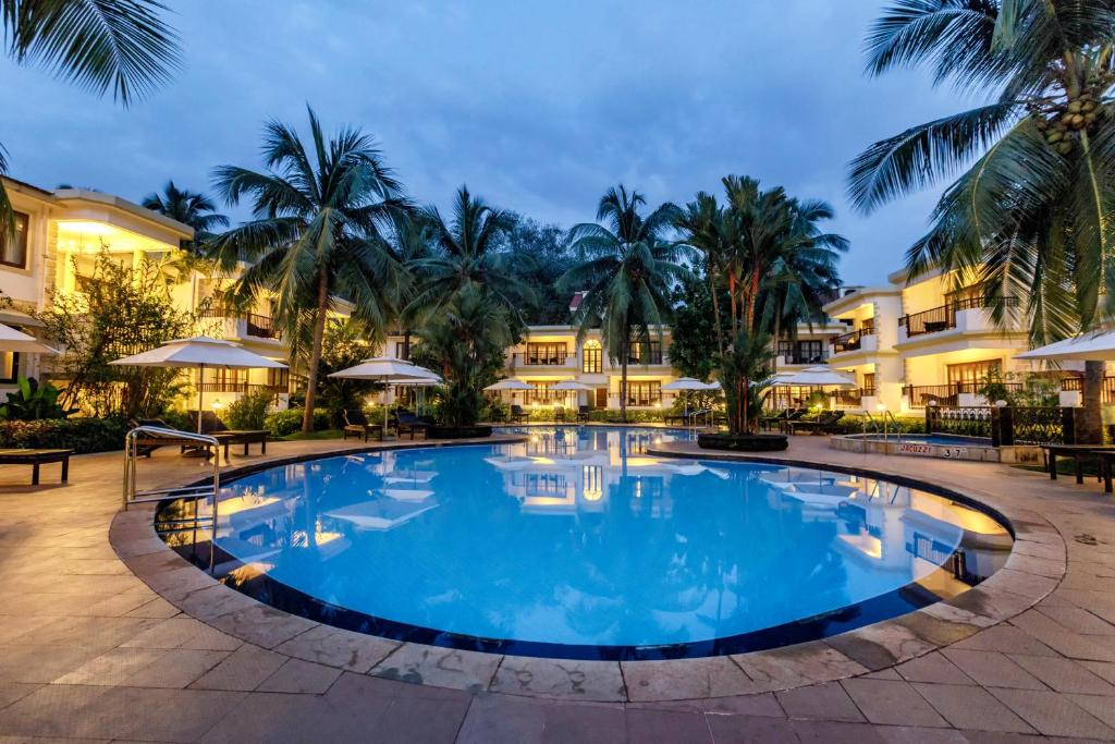 Bazén v ubytování Sonesta Inns Beach Resort - Candolim Beach nebo v jeho okolí