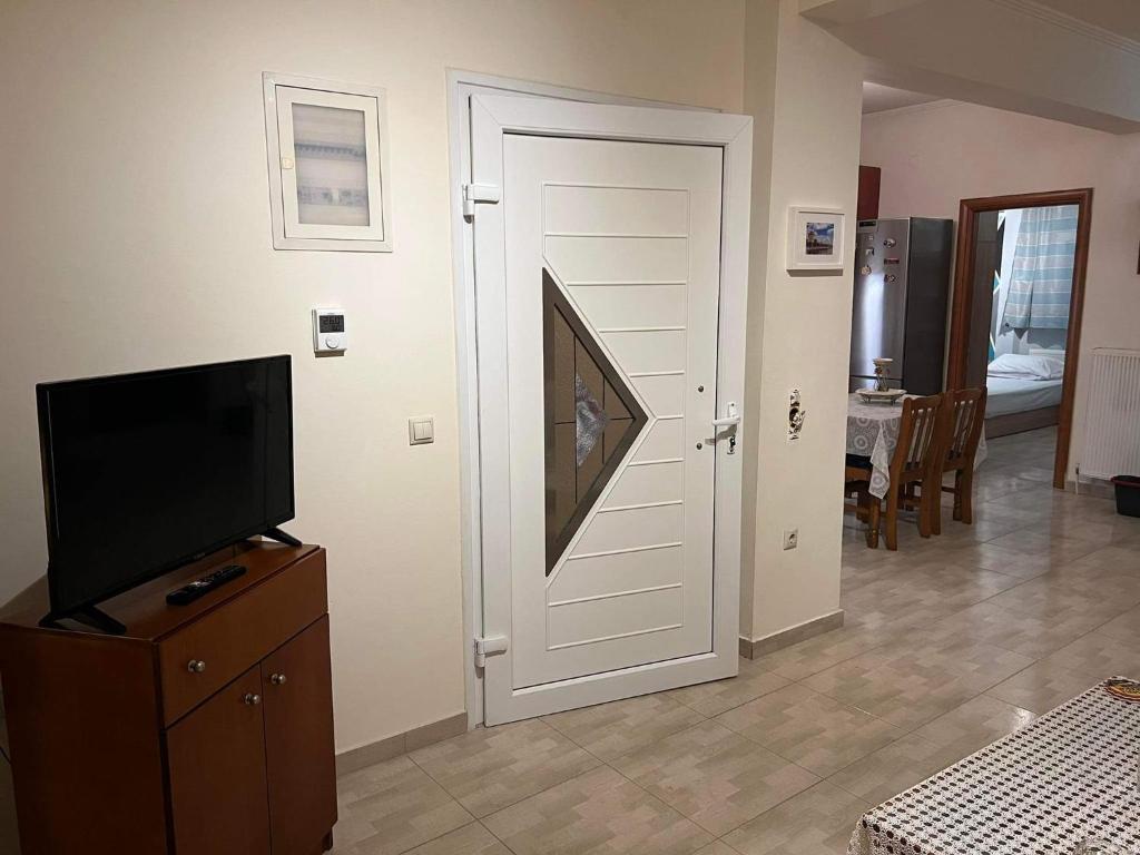Telewizja i/lub zestaw kina domowego w obiekcie Rania's house