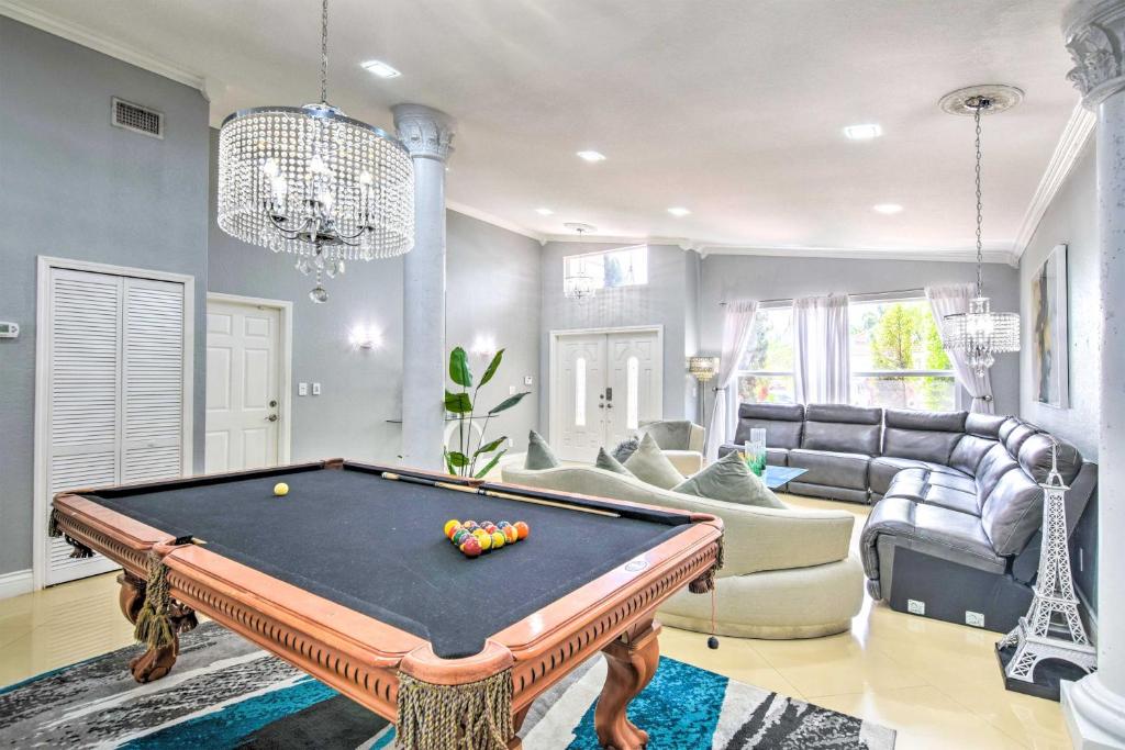 Gallery image of Sleek Hialeah Home about 20 Mi to Downtown Miami! in Hialeah