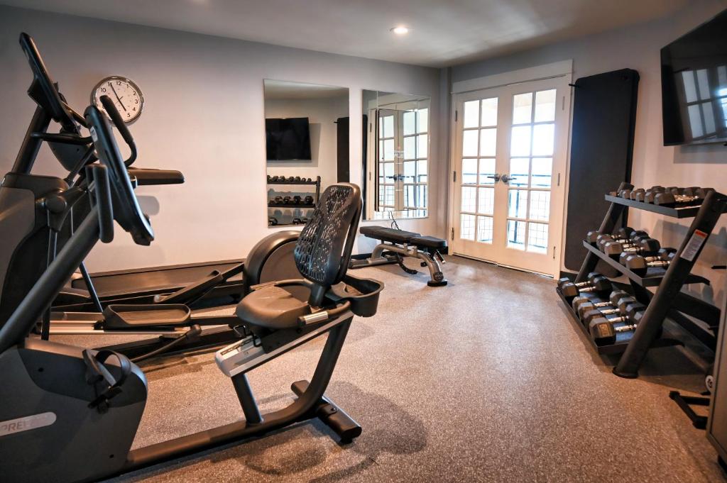 Fitness centrum a/nebo fitness zařízení v ubytování Cannery Pier Hotel & Spa