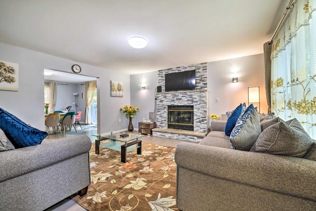 Penn Estates Retreat Across From Beach Park!, East Stroudsburg Precios actualizados 2023