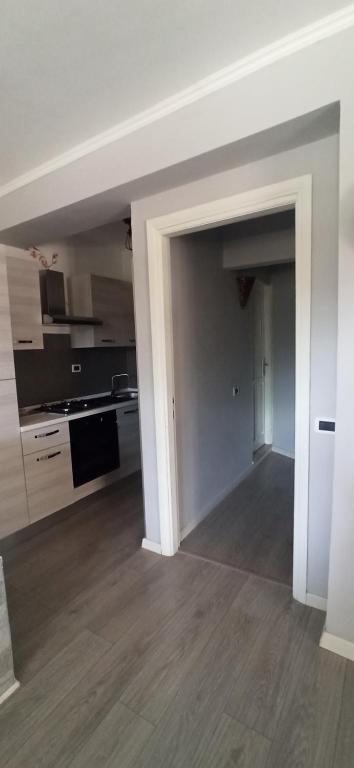 A kitchen or kitchenette at La nostra casetta