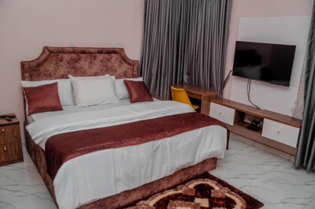 Postel nebo postele na pokoji v ubytování Captivating 1-Bed Studio in Sapele
