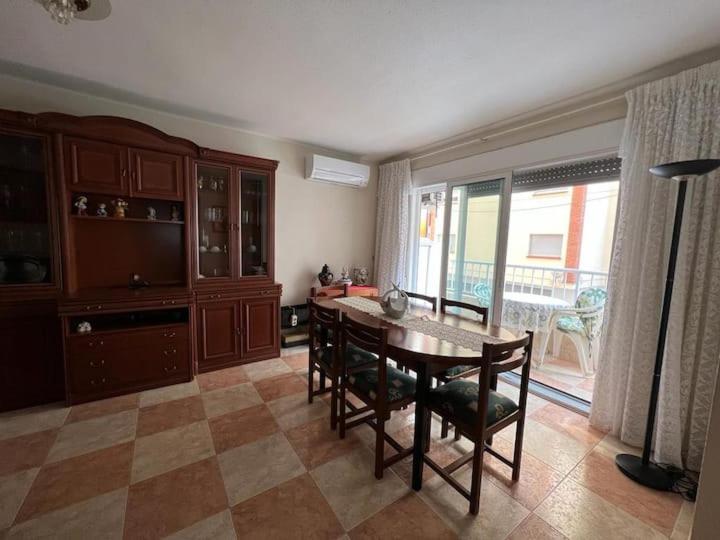 Kuchyň nebo kuchyňský kout v ubytování apartamento a 150mts de la playa - WIFI