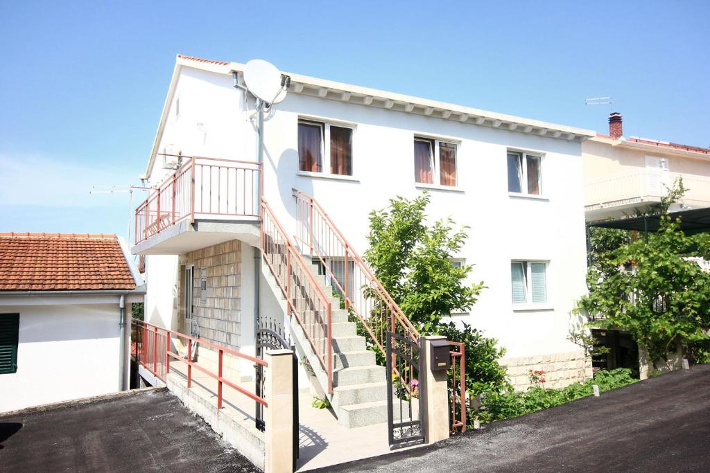 Apartments with parking spaces Trpanj, Peljesac - 10083