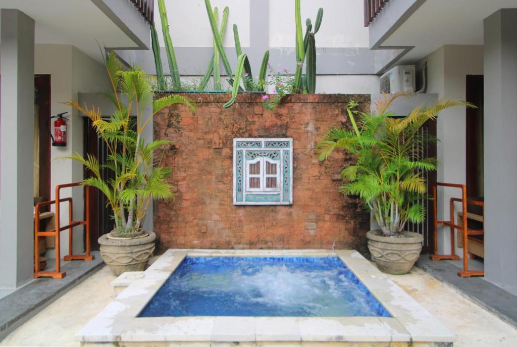 Bazén v ubytování Rama Garden Hotel Bali nebo v jeho okolí
