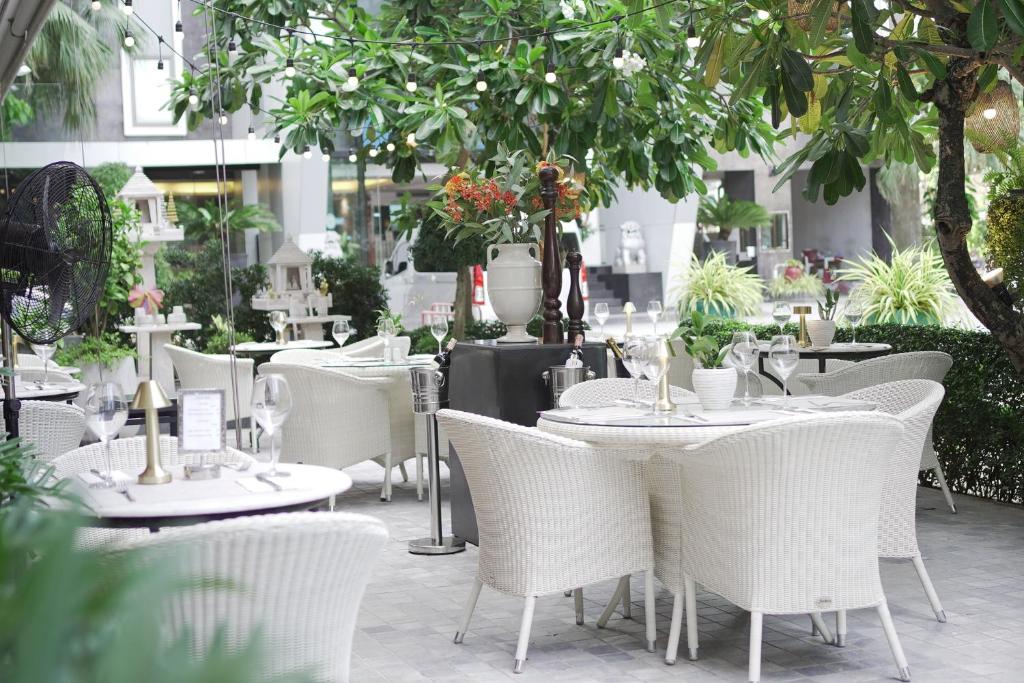 BYD Lofts - Boutique Hotel & Serviced Apartments - Patong Beach, Phuket - Resim 36