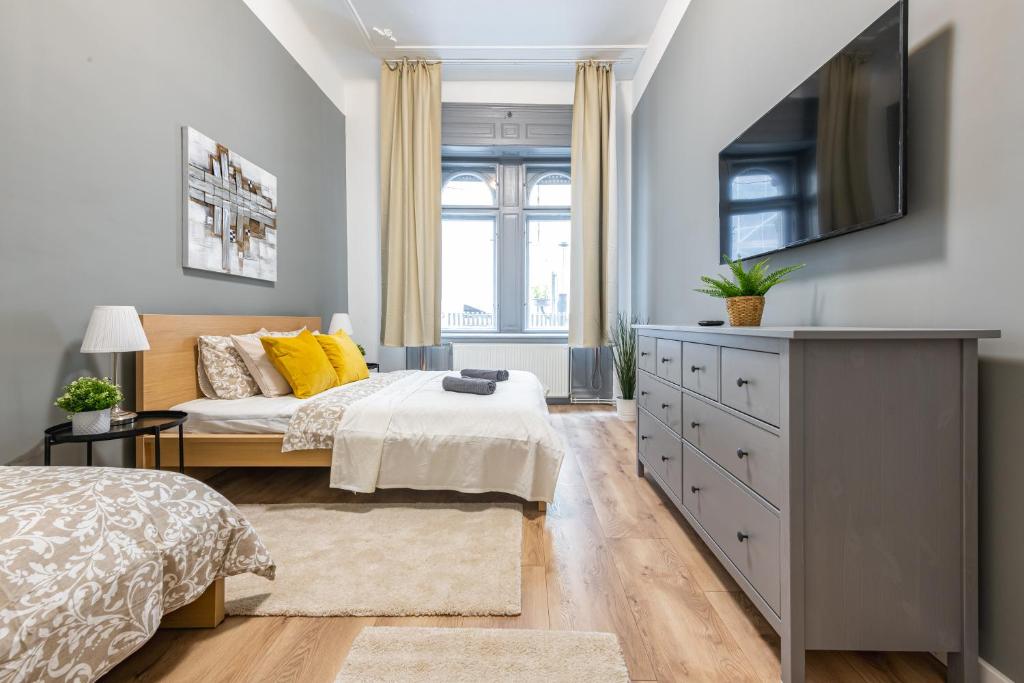 Deluxe Kazincy Apartment in the Heart of Budapest 1075 Budapest, 6 Kazinczy utca kép - 1