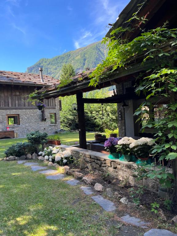 Nespecifikovaný výhled na hory nebo výhled na hory při pohledu z apartmánu