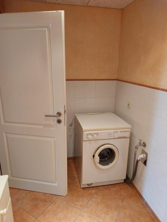 Fewo Leezdorf - Two-Bedroom Apartment