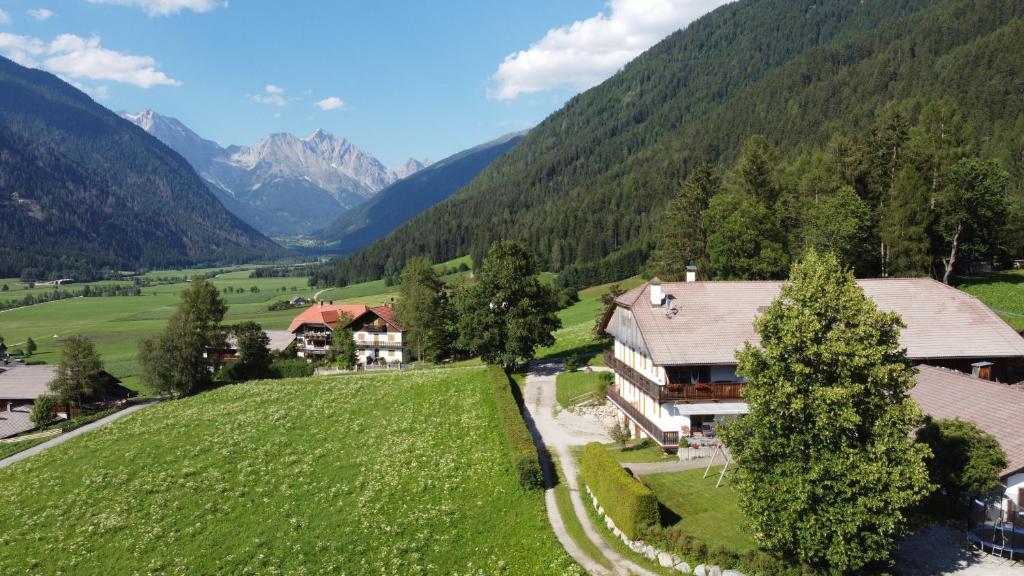 Zdjęcie z galerii obiektu Schöpferhof w mieście Rasun di Sopra