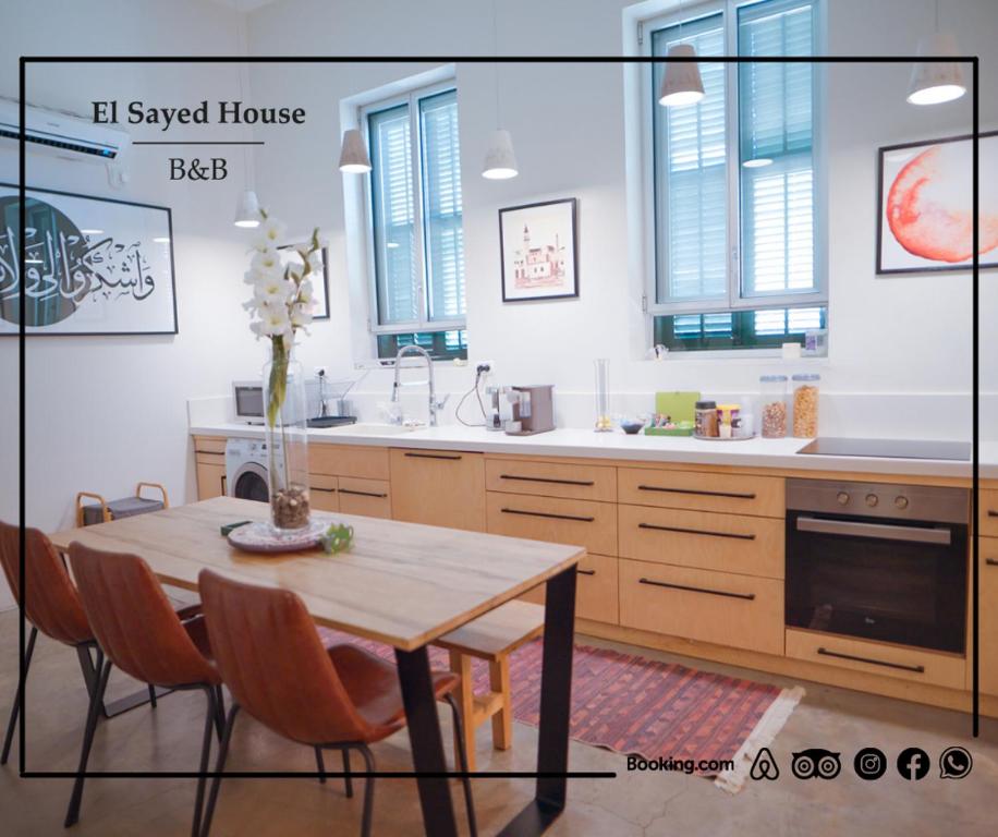 Kuchyň nebo kuchyňský kout v ubytování El Sayed House b&b