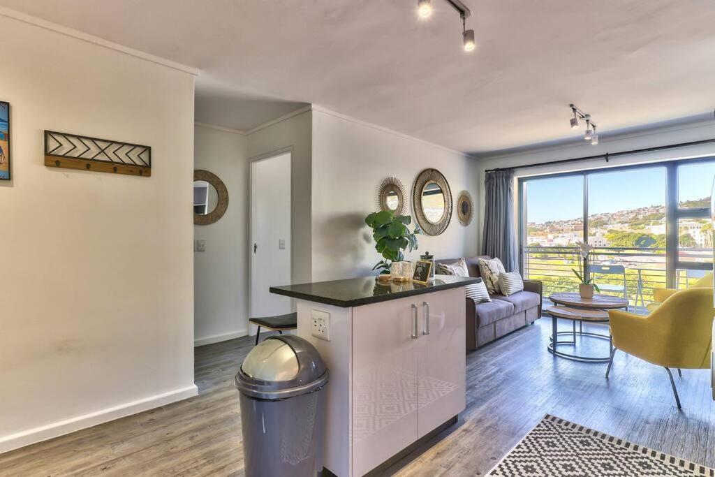 Working Professionals, Modern, Cozy, WiFi, Cape Town (updated prices 2024)