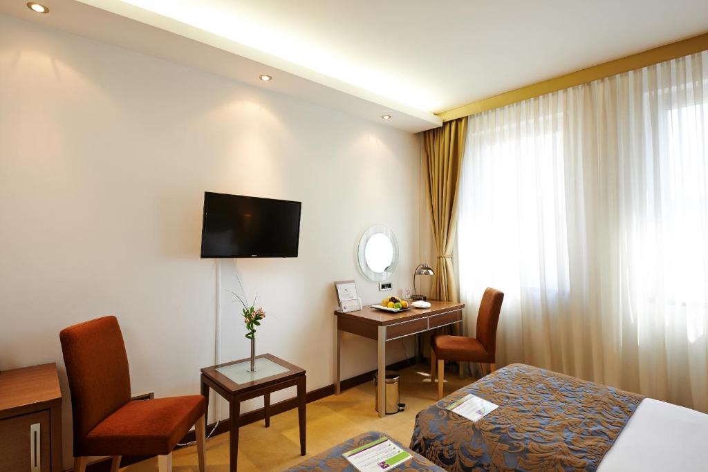 IN Hotel Beograd - 双室