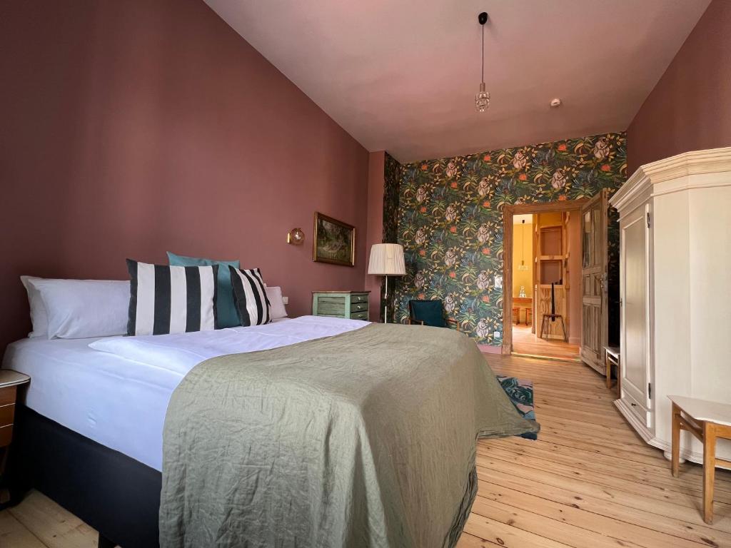 Brilliant Apartments - 4