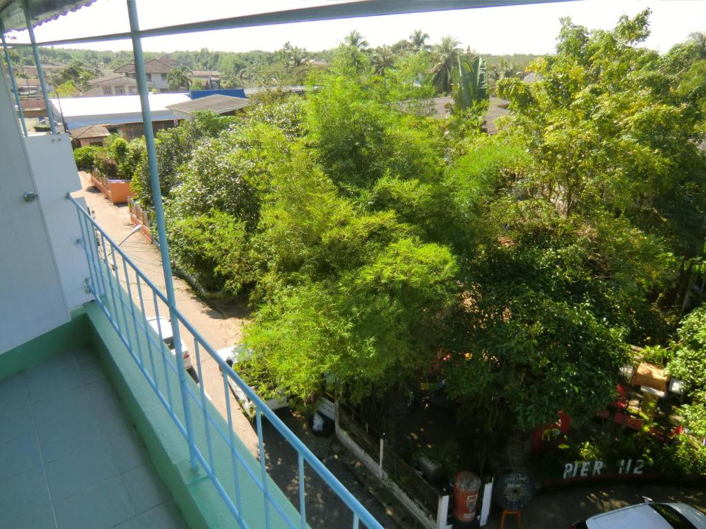 Residence House - 阳台的双人间