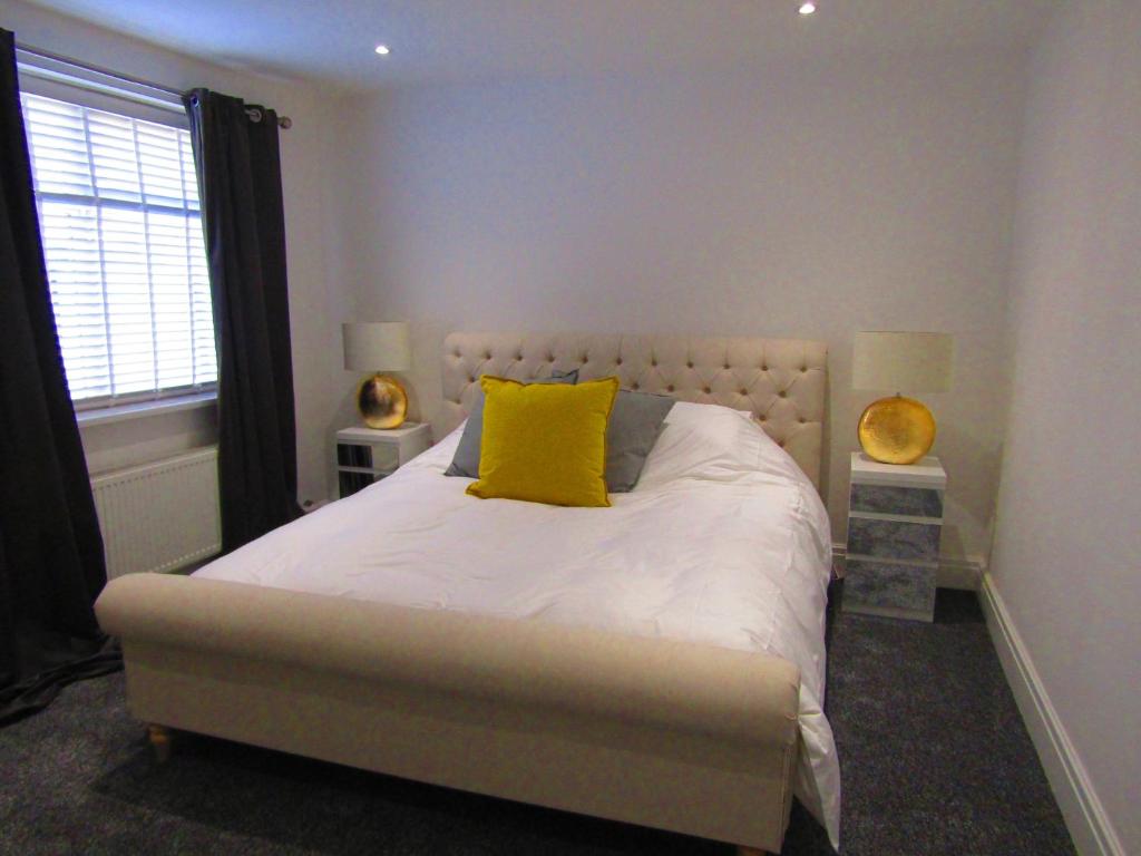 Two BedRoom Apartment Blackpool Town Centreにあるベッド