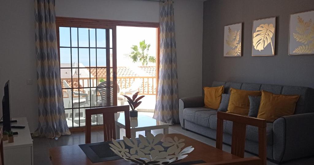 HC home abroad Costa Adeje