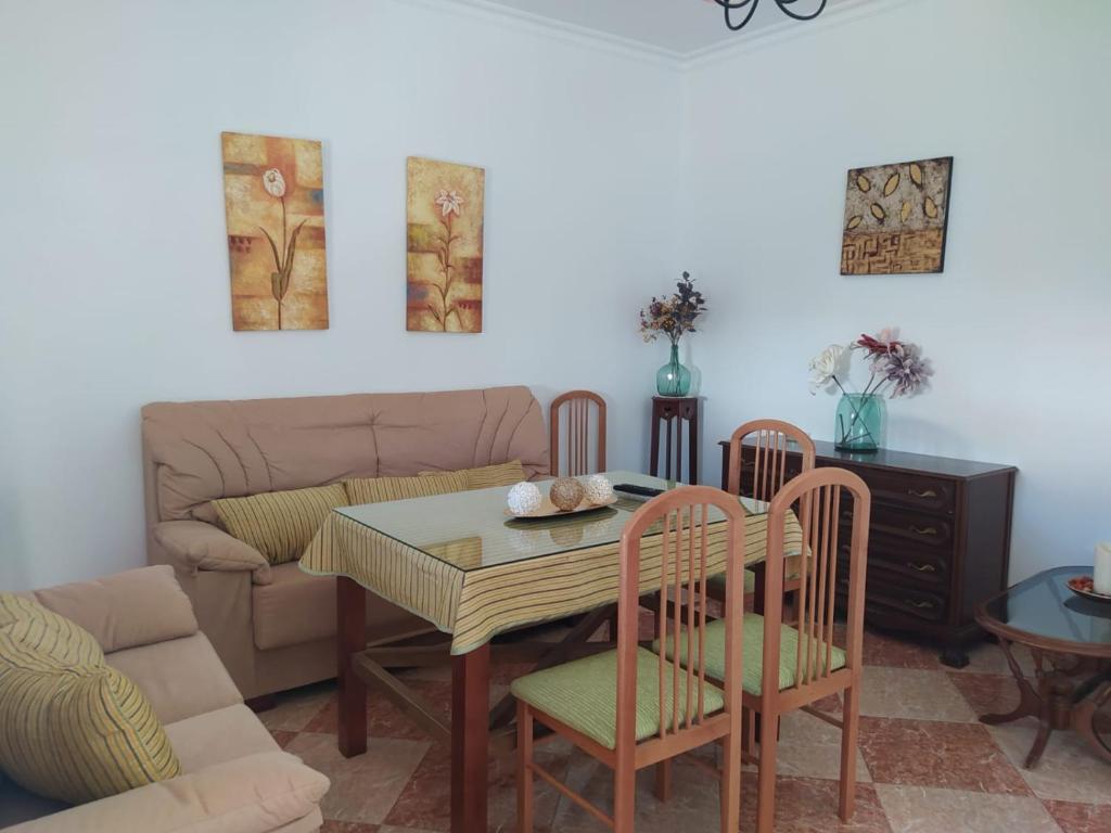 Posezení v ubytování Apartamento nuevo en Sierra Sur Sevilla