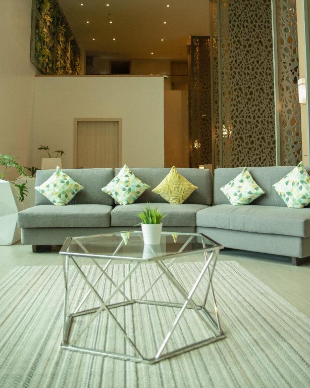 Posezení v ubytování Lime Resort Manila