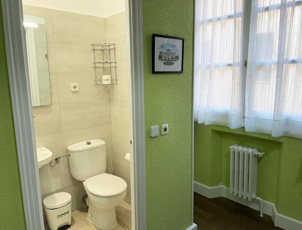 A bathroom at Hostal San Martin