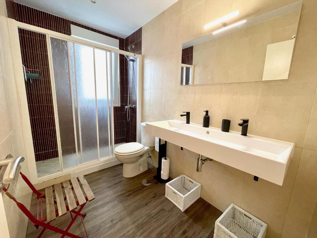 A bathroom at The Cliffs - Ria do Vicedo
