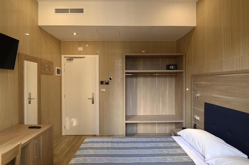 Hotel Midway - Resim 8