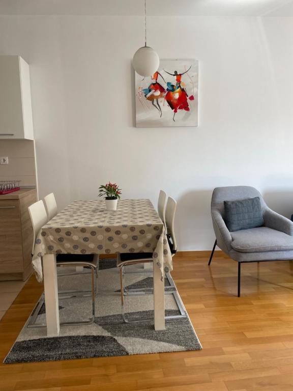 Apartment Jelena - 2