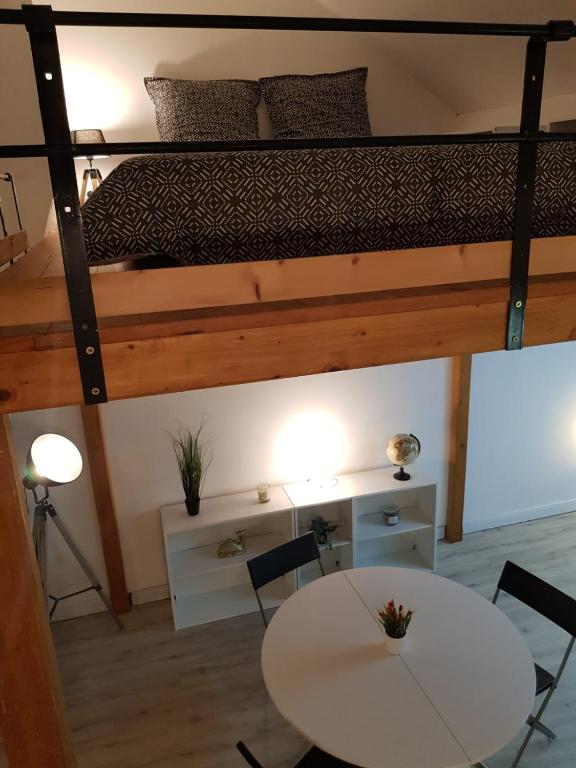 Posedenie v ubytovaní Le Chaudron d'Or - 41m2 - Hyper Centre - Mezzanine - Clim - WIFI HD