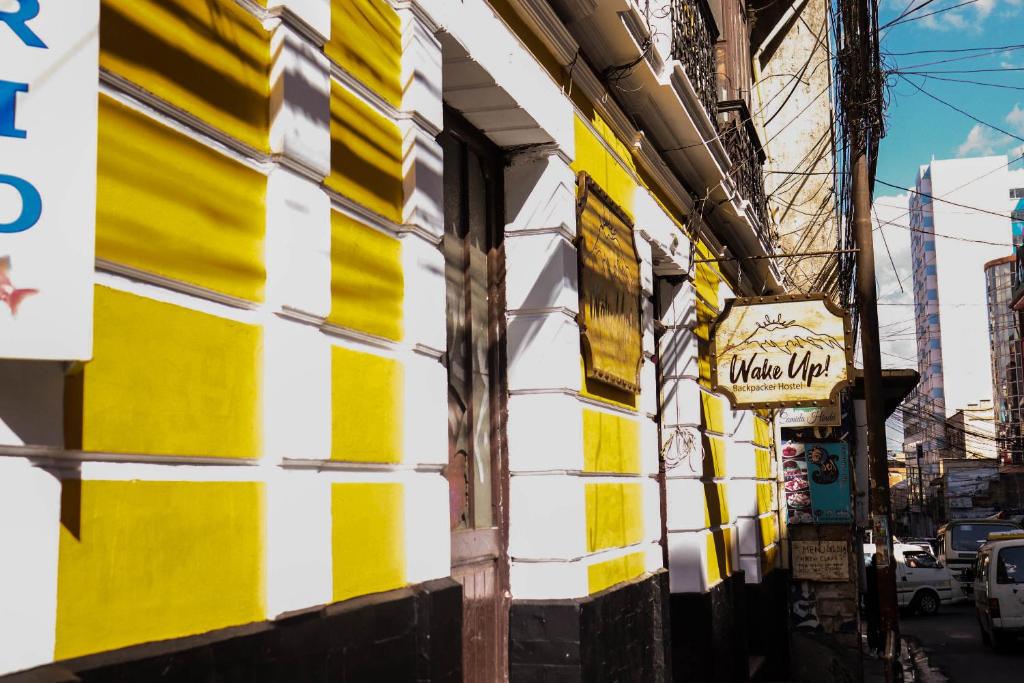 Certifikát, hodnocení, plakát nebo jiný dokument vystavený v ubytování Wake Up Hostel