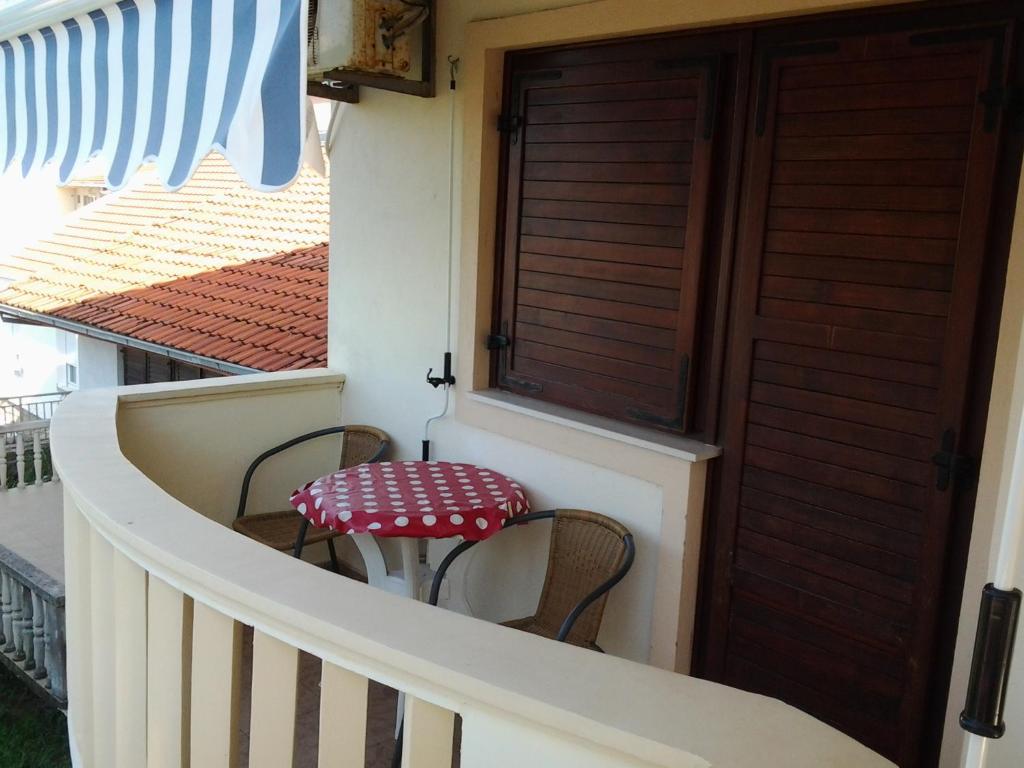 Ein Balkon oder eine Terrasse in der Unterkunft Studios Adriatico