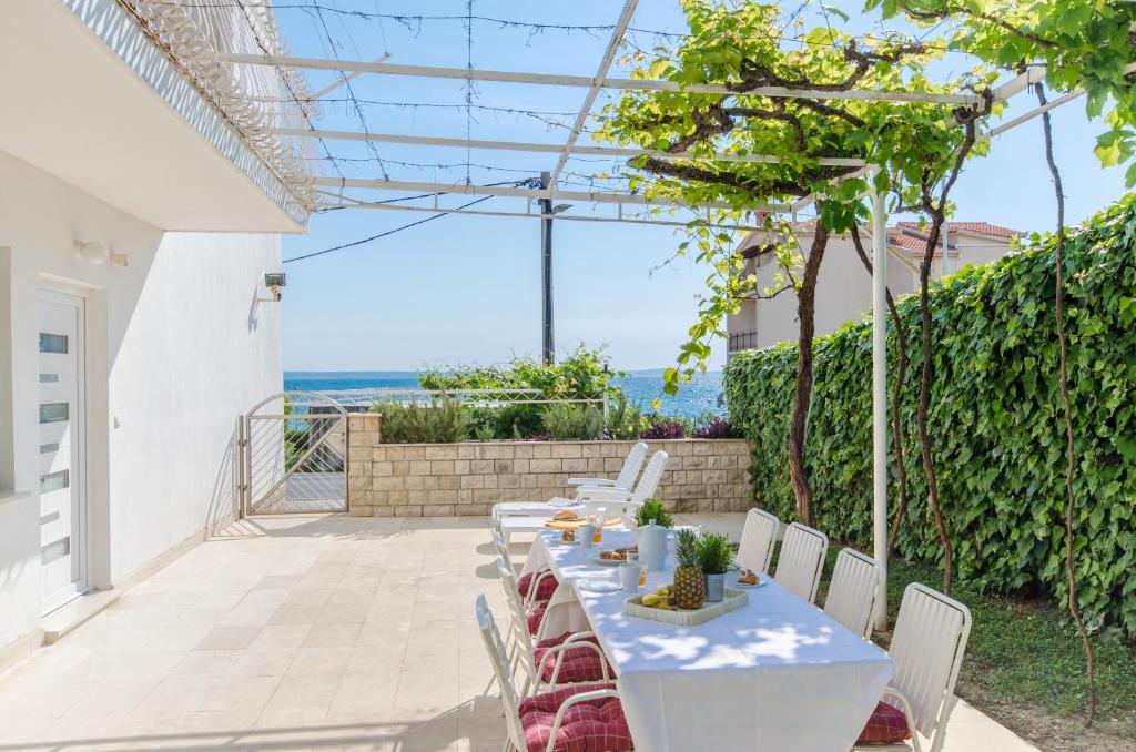 Apartments by the sea Podstrana, Split - 11627
