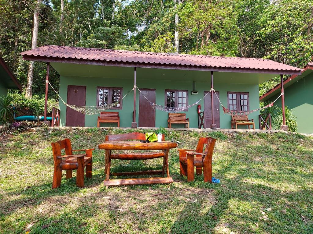 Zahrada ubytování Cliff Cottage
