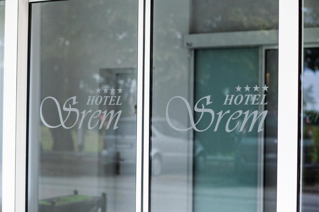 Certifikát, hodnocení, plakát nebo jiný dokument vystavený v ubytování Hotel Srem