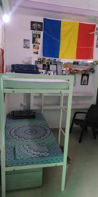 Ένα ή περισσότερα κρεβάτια σε δωμάτιο στο Zigzag Homestay