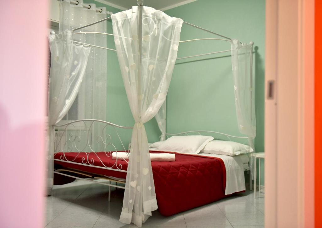 Postel nebo postele na pokoji v ubytování Nonna Anita Palace Narni