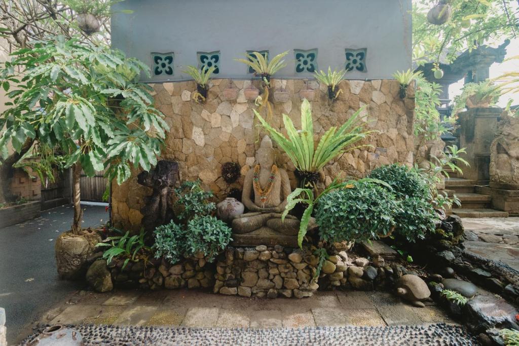 Giardino di Samblung Mas House